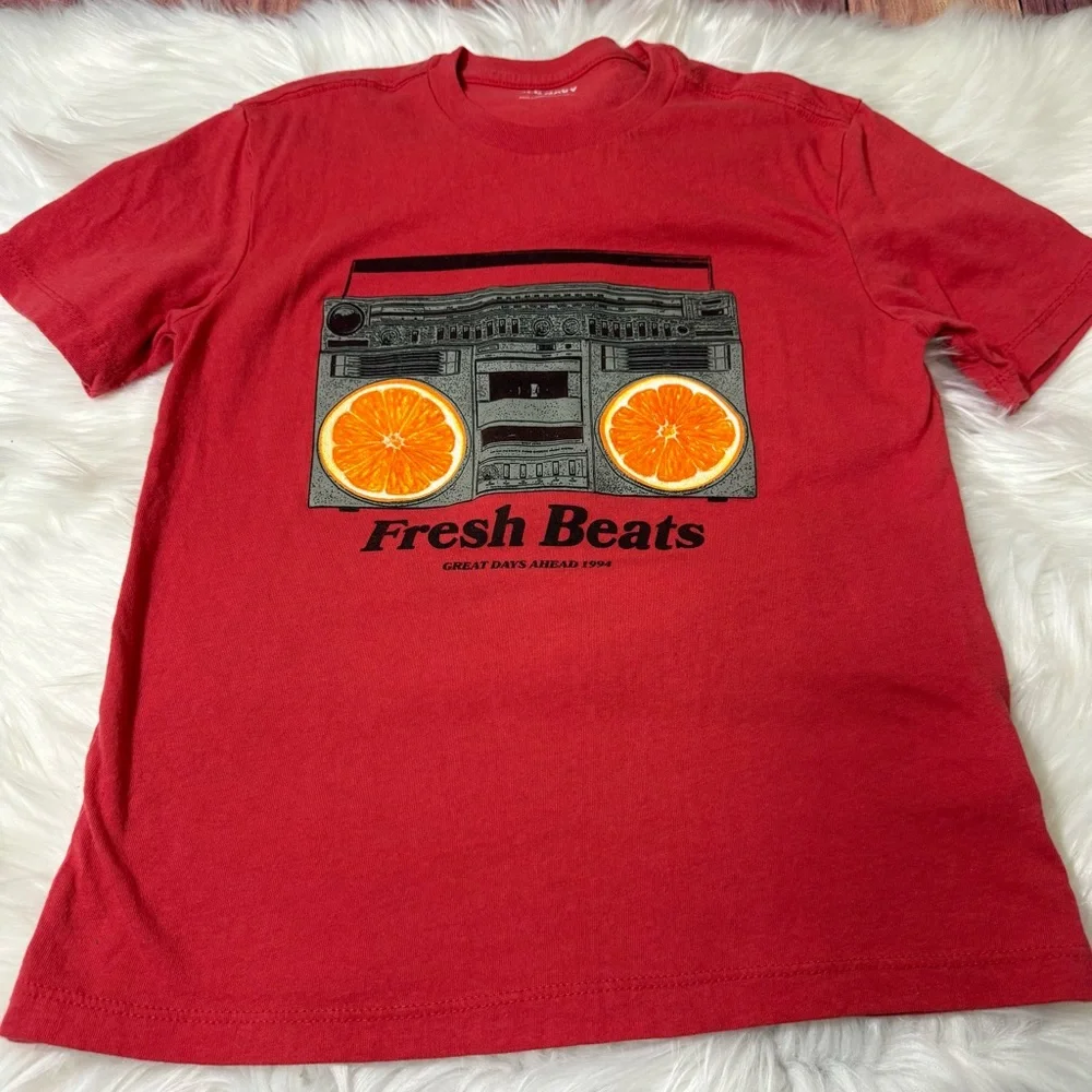 Old Navy Red Graphic Short Sleeve Shirt - Boys Size M (8)